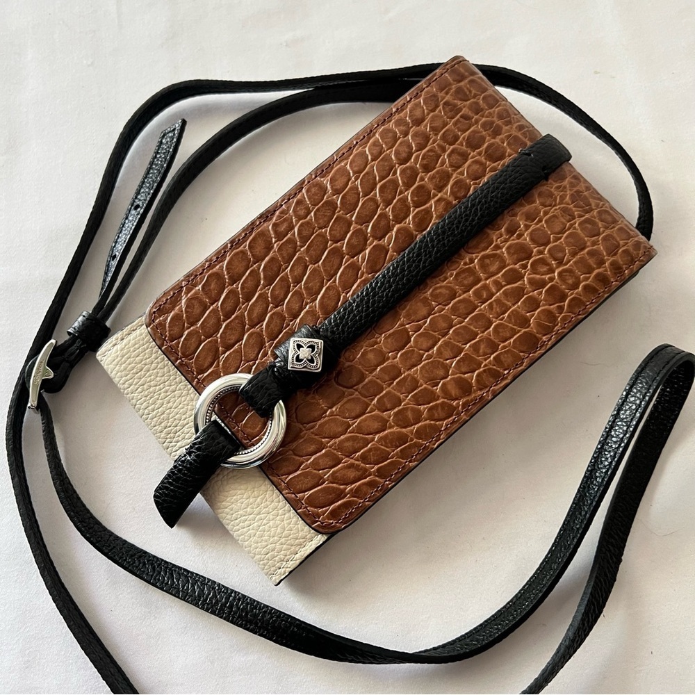 Brighton Toledo Leather Crossbody Phone Organizer NWOT - Picture 2 of 9